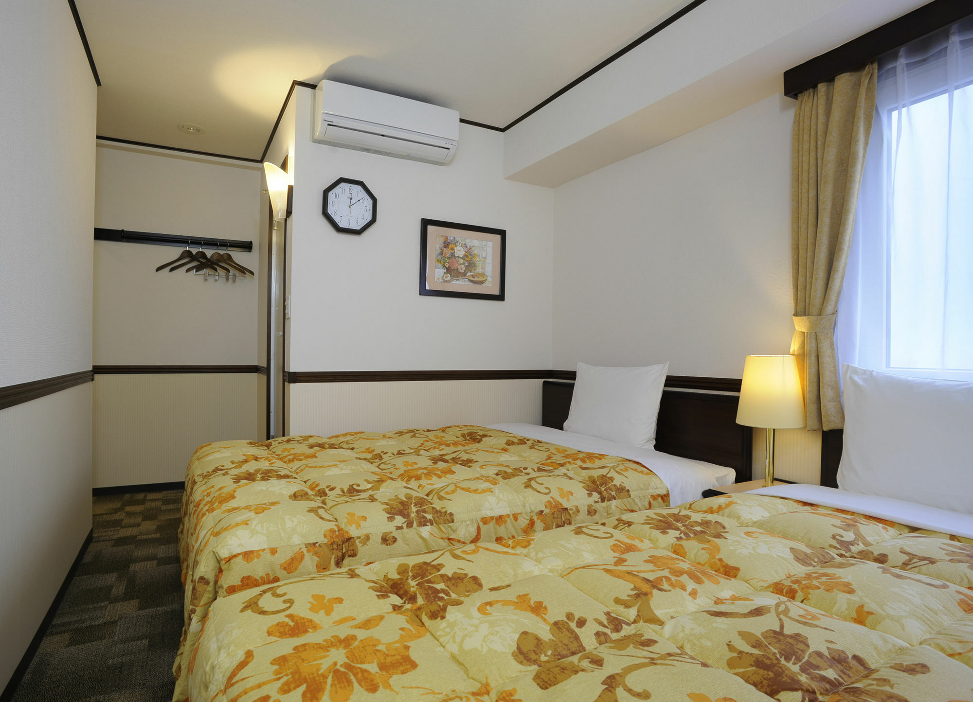 Toyoko Inn Sendai-Eki Nishi-Guchi Chuo Exterior photo